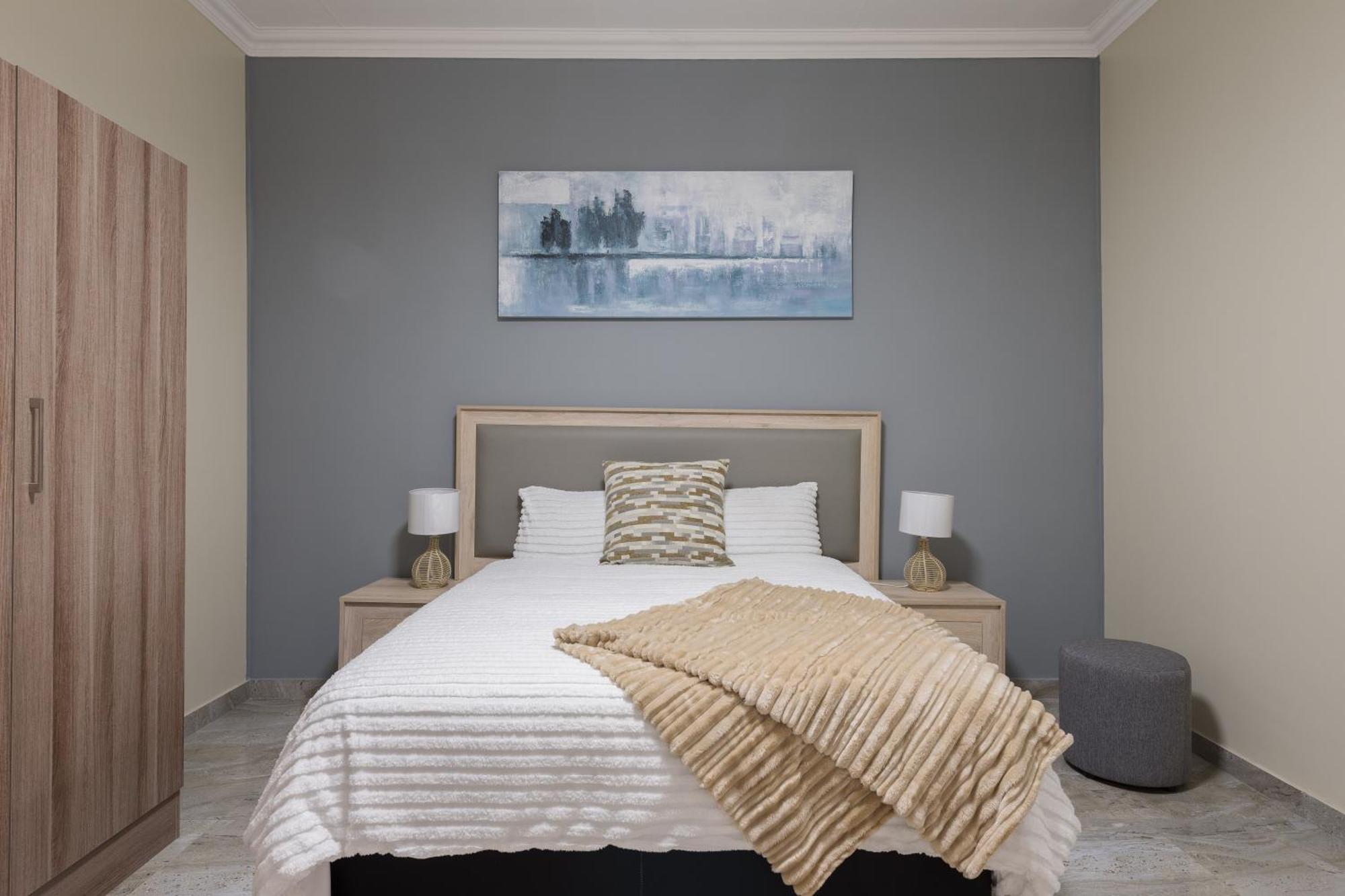 Evans Village - Apartments & Spa Johannesbourg Extérieur photo