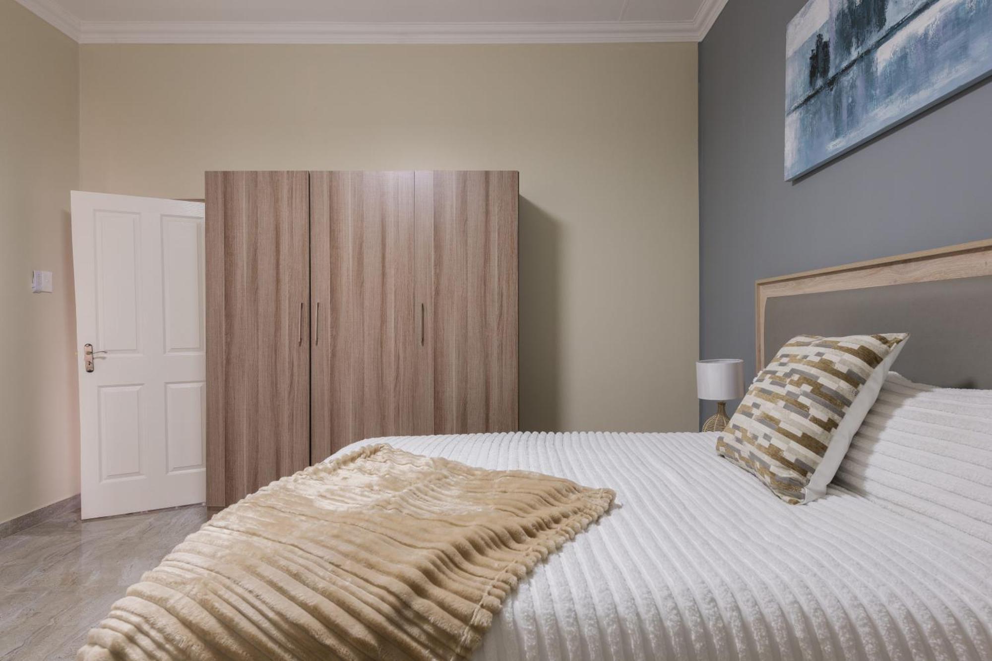 Evans Village - Apartments & Spa Johannesbourg Extérieur photo