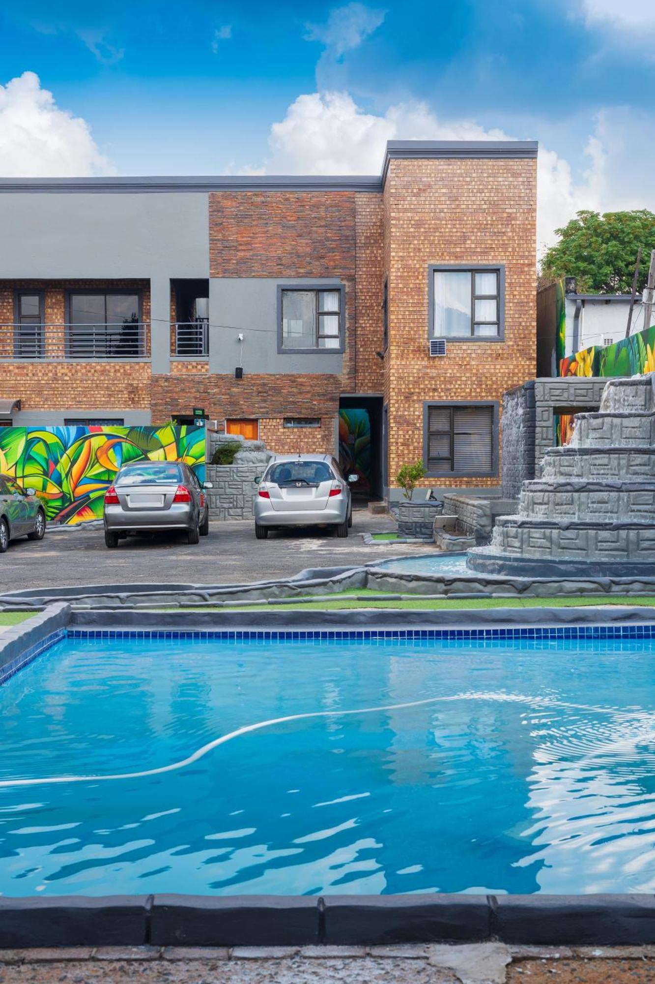 Evans Village - Apartments & Spa Johannesbourg Extérieur photo
