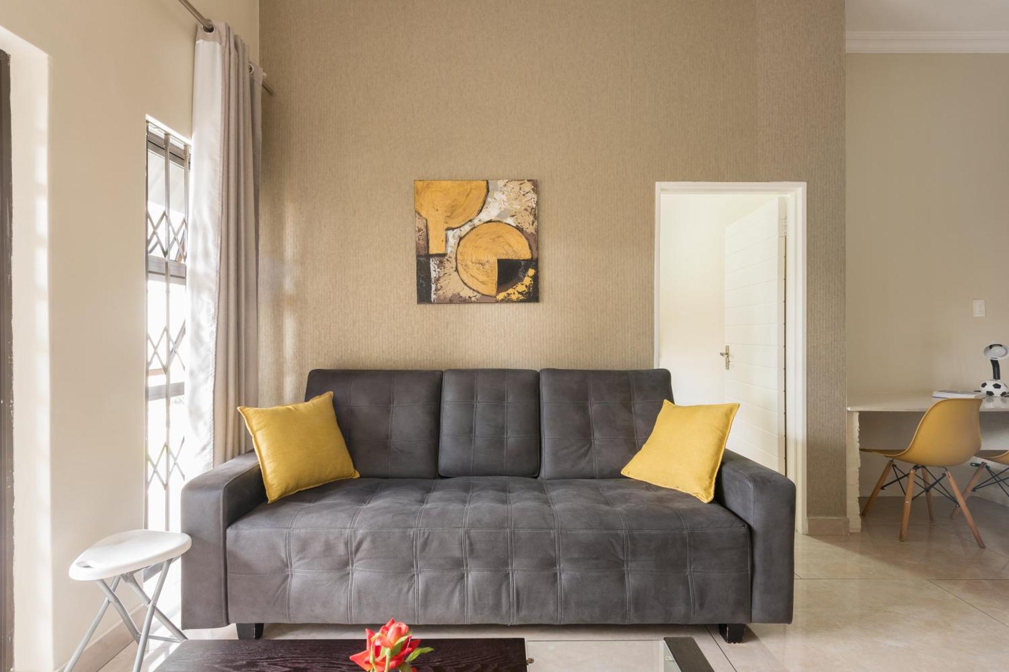 Evans Village - Apartments & Spa Johannesbourg Extérieur photo