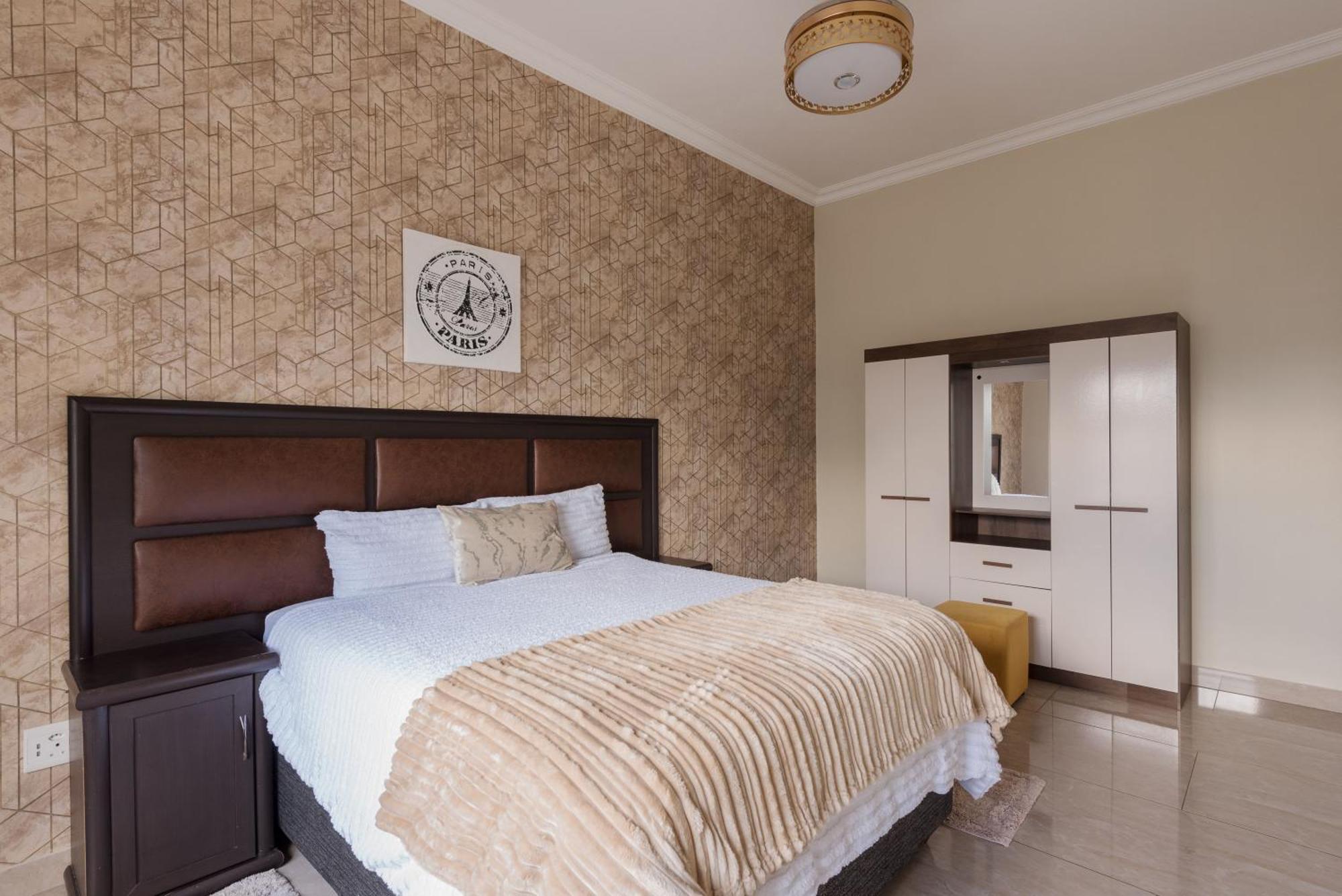 Evans Village - Apartments & Spa Johannesbourg Extérieur photo