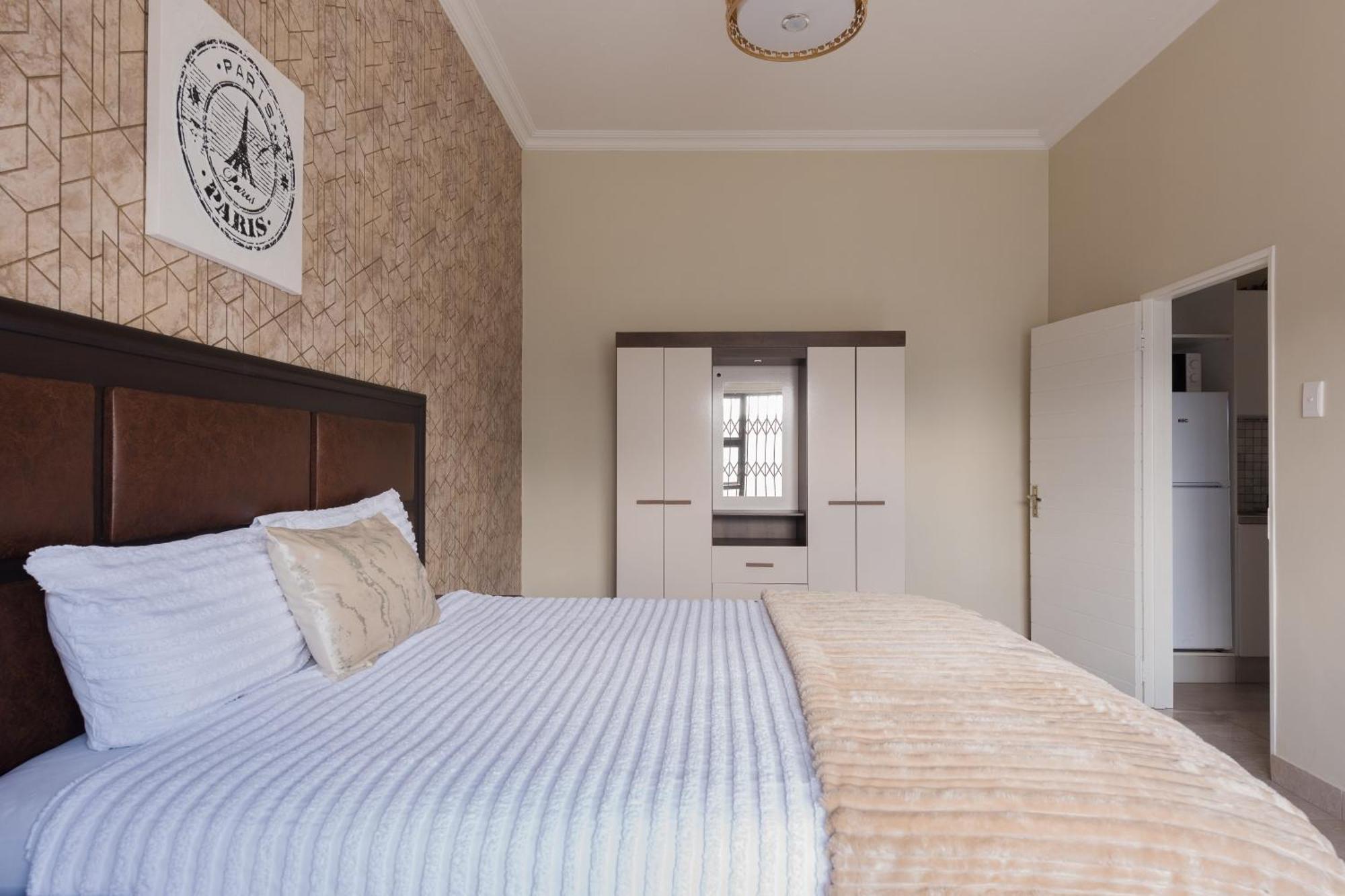 Evans Village - Apartments & Spa Johannesbourg Extérieur photo